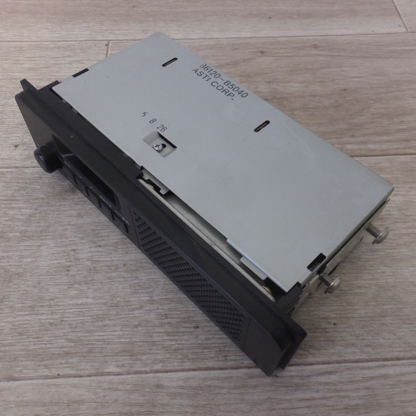 [送料無料] ★ASTI製 ダイハツ 純正 スピーカー内蔵 AM/FMラジオ 86120-B5040[14-5]★