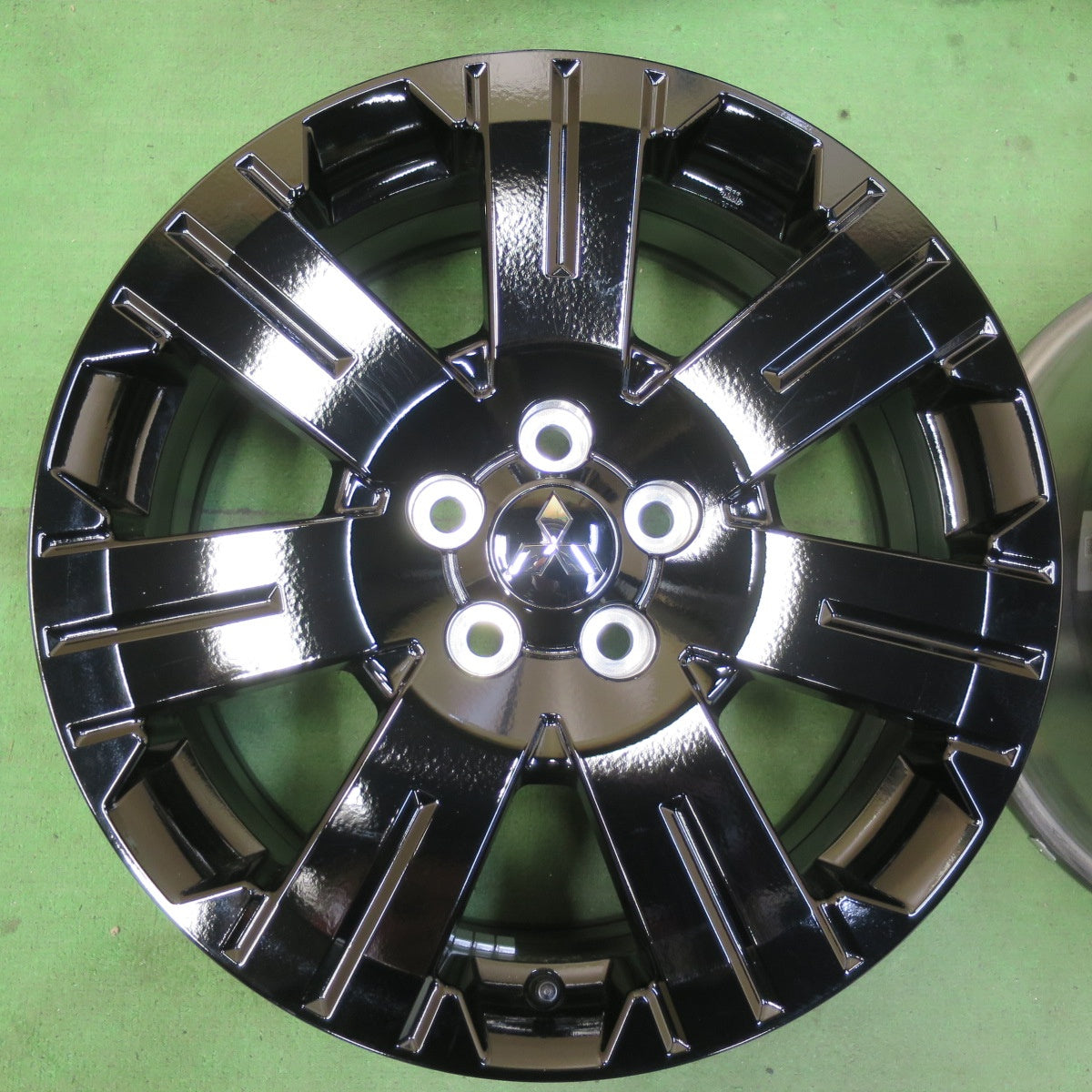 か*る様 【新車外し】三菱デリカD5 純正タイヤホイールセット 18インチ デリカD5 純正タイヤホイールセット 18インチ