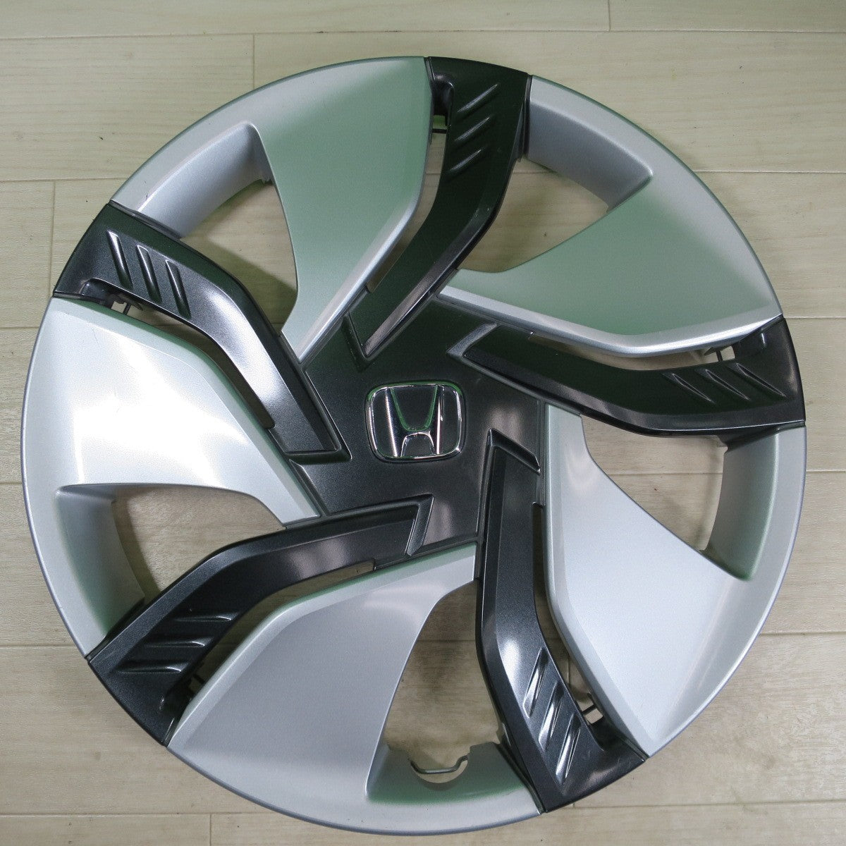 [送料無料] 4枚価格☆ホンダ GP5 フィット 純正 ホイール キャップ カバー 15インチ 44733-T5C-N01 HONDA FIT☆