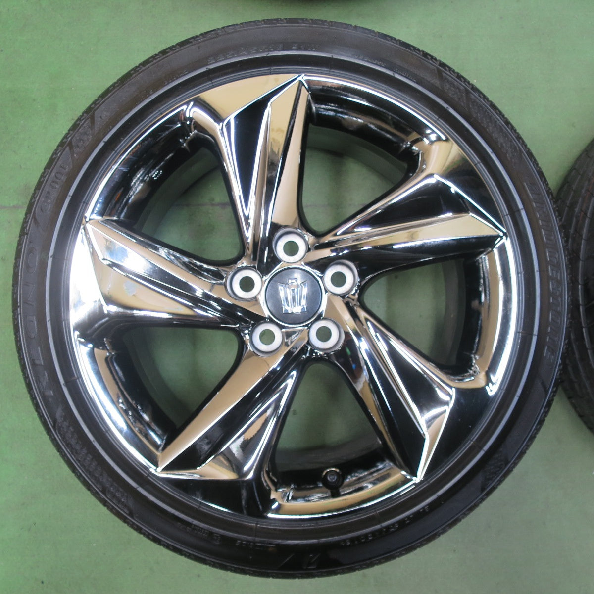新車外し★トヨタ 220系 クラウン RS 純正 225/45R18 ブリヂストン レグノ GR001 18インチ PCD114.3/5H★5111305TTノ