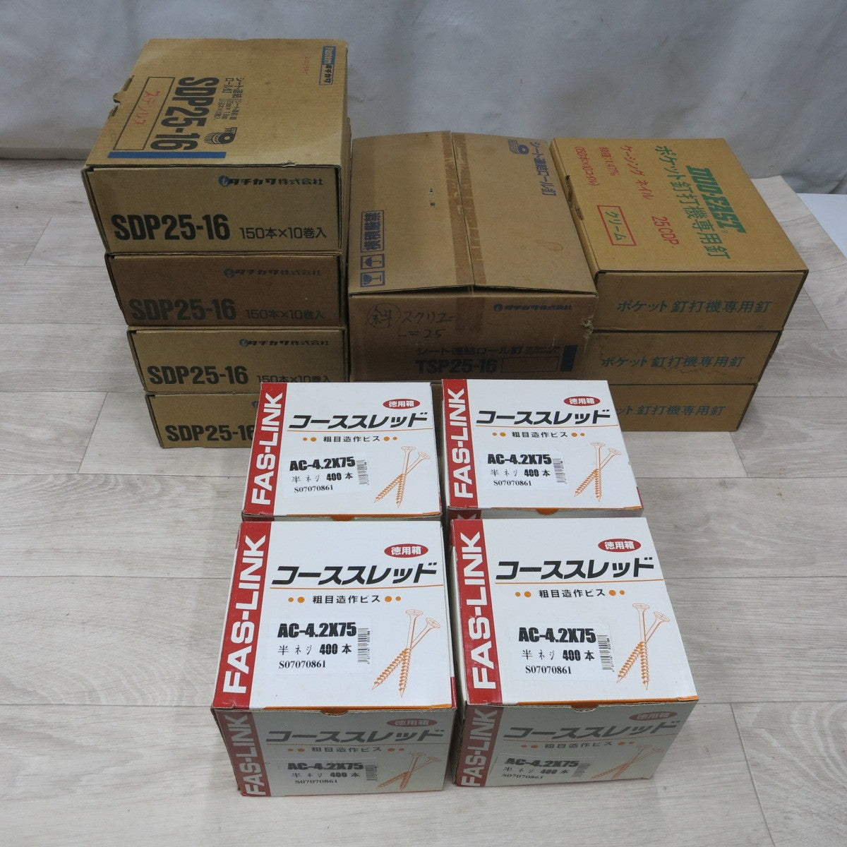 [送料無料] 未使用!まとめ売り◆ファスリンク コーススレッド 半ネジ 400本 AC-4.2X75 4箱 / タチカワ シート連結ロール釘 SDP25-16 4箱 TSP25-16 2箱 / 兼松 DUO-FAST ポケット釘打機専用釘 3箱◆