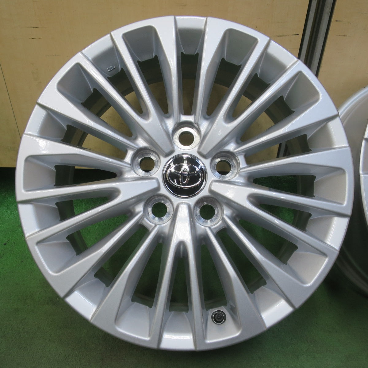 新車外し☆トヨタ 40系 アルファード Z 純正 ホイール 17インチ 17×6.5