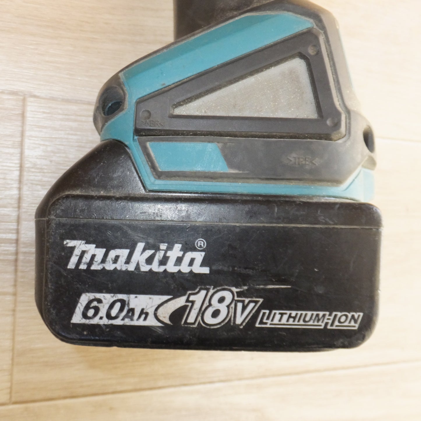 [送料無料] ★マキタ makita 125mm 充電式ディスクグラインダ GA504DN　バッテリ BL1860B　セット★
