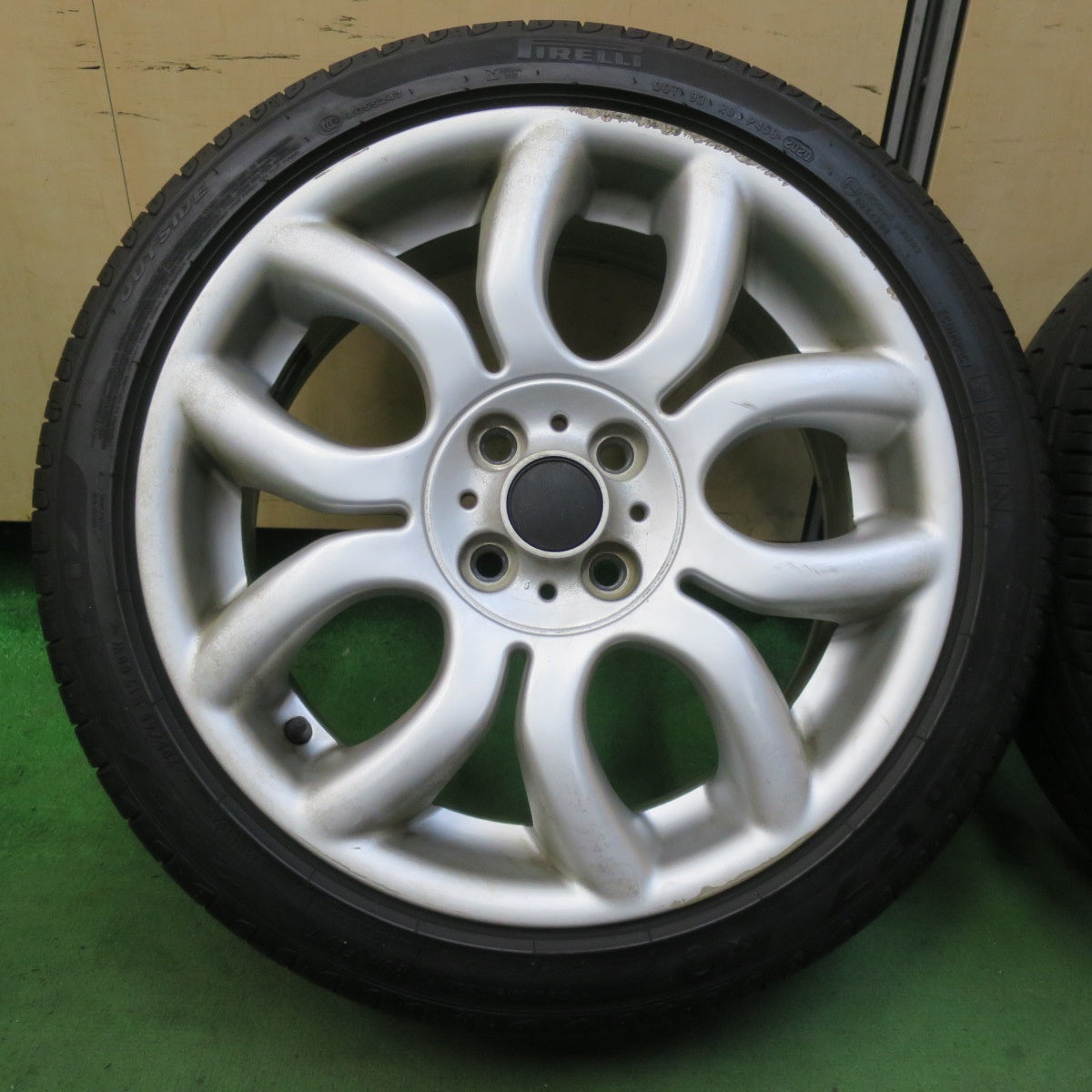 バリ溝！9分★ミニ クーパー S チェックメイト 純正 205/45R17 ピレリ Cinturato P7 ランフラット 17インチ PCD100/4H★5071703イノ