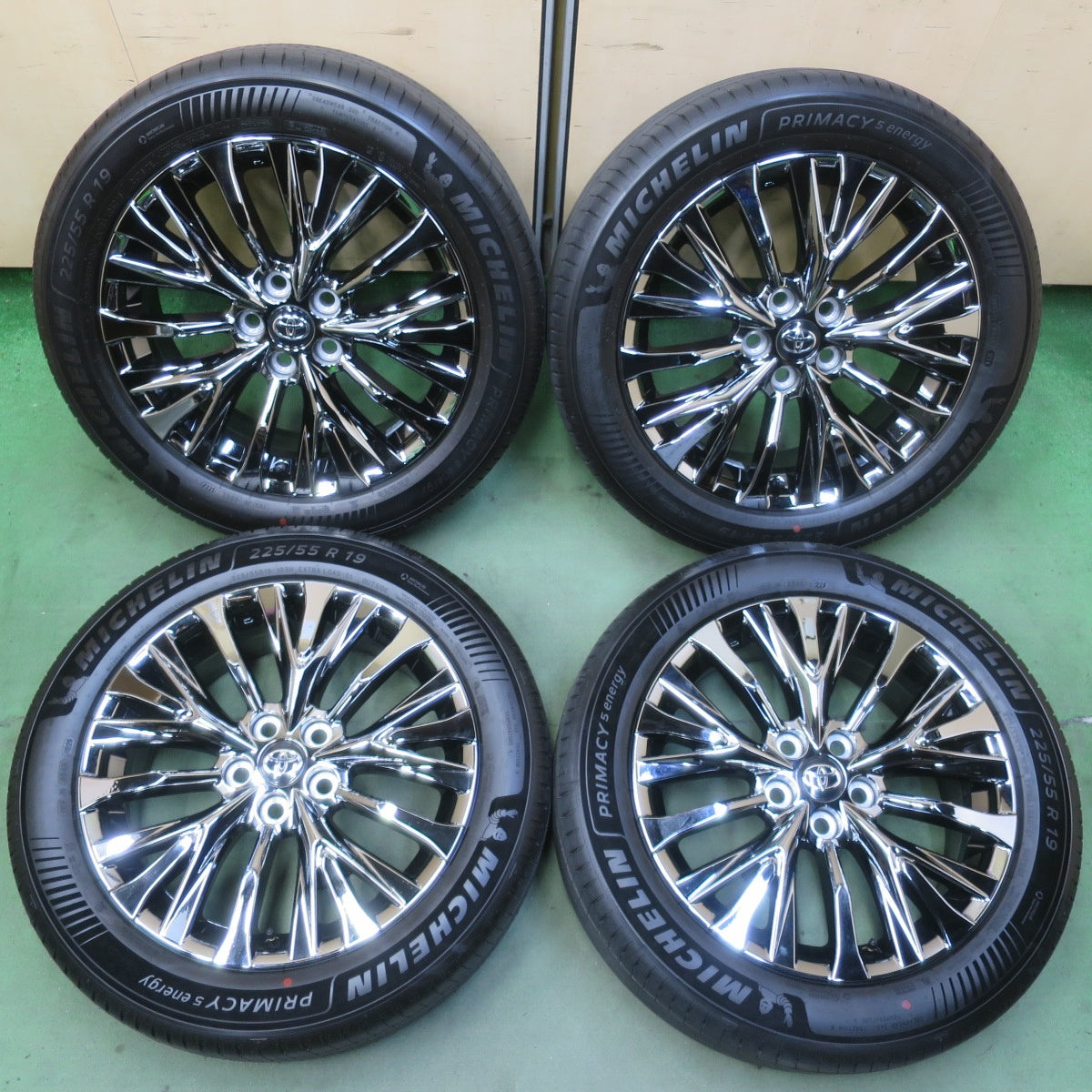 新車外し！26年◎トヨタ 40系 アルファード エグゼクティブラウンジ 純正 225/55R19 ミシュラン プライマシー5 エナジー 19インチ PCD120/5H◎6083103イノ