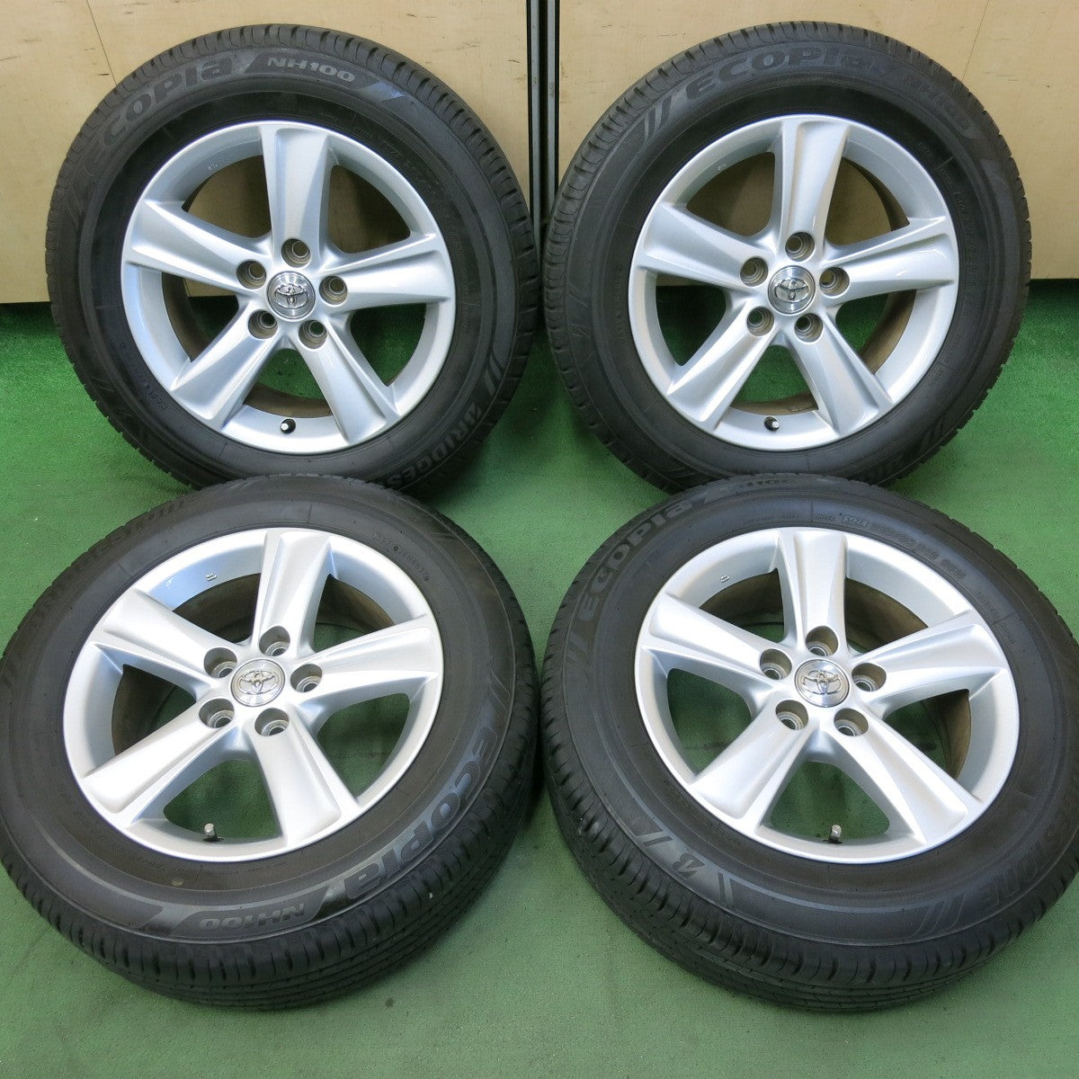 バリ溝！キレイ！9.5分★トヨタ 130系 マークX 純正 215/60R16 ブリヂストン エコピア NH100 16インチ PCD114.3/5H★5081803SKノ