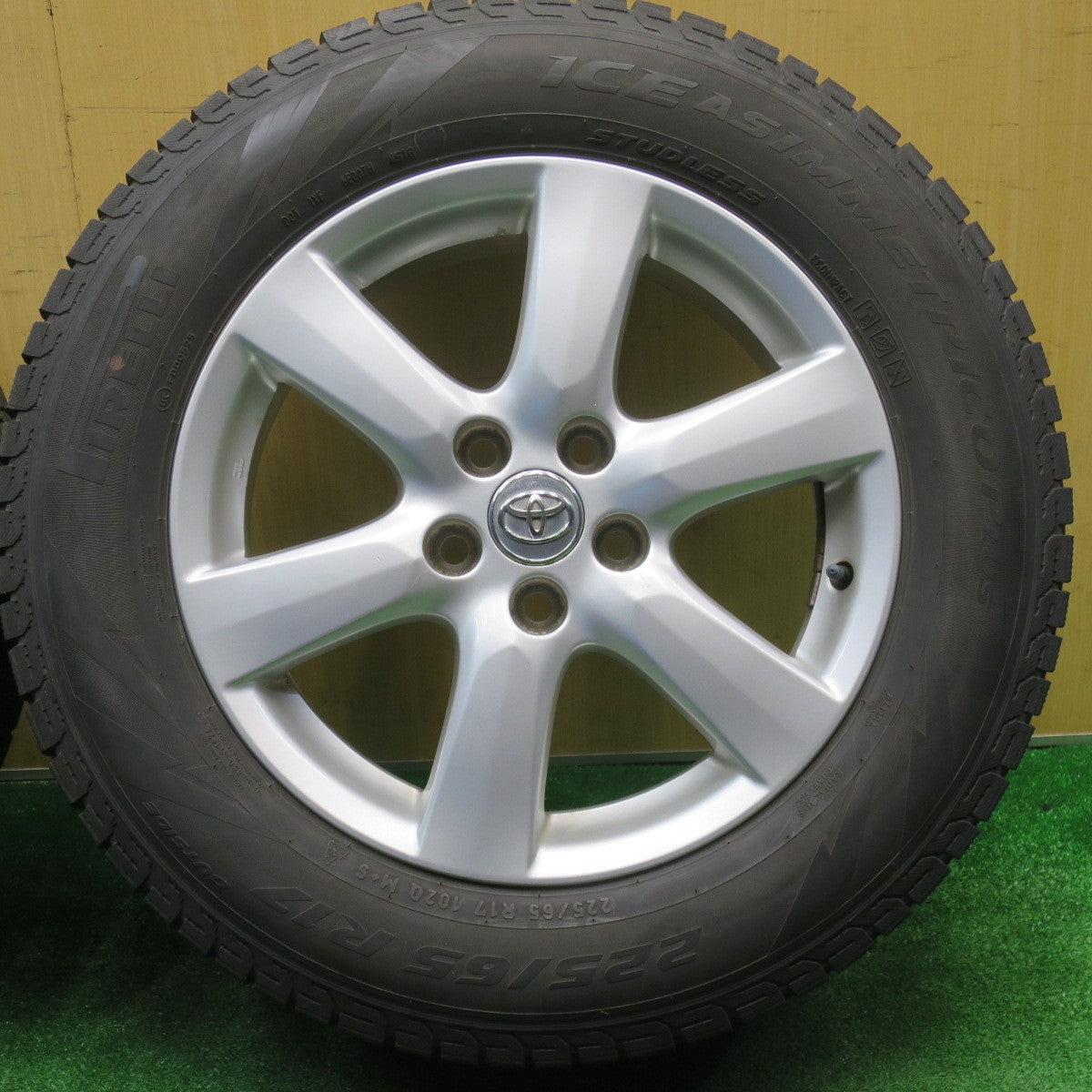 4本価格★トヨタ ヴァンガード 純正 225/65R17 スタッドレス ピレリ アイスアシンメトリコ プラス 17インチ PCD114.3/5H★5110803NJス
