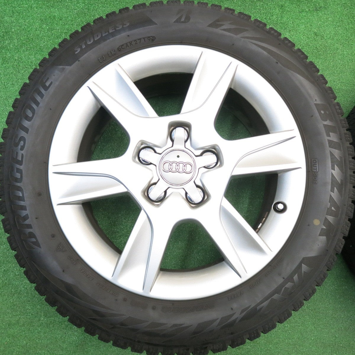 バリ溝！8.5分★アウディ A3 純正 205/55R16 スタッドレス ブリヂストン ブリザック VRX2 16インチ PCD112/5H★5111305HAス