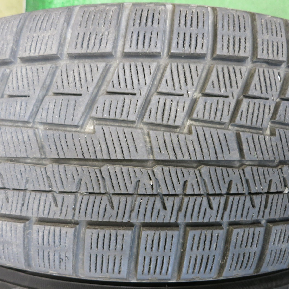 バリ溝！22年！キレイ！9.5分◎スタッドレス 215/55R17 ヨコハマ アイスガード iG60 GRASS グラス 17インチ PCD114.3/5H◎6100305HAス
