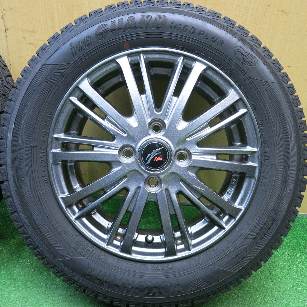バリ溝！キレイ！9分★スタッドレス 165/70R14 ヨコハマ アイスガード iG50 プラス Fang ファング 14インチ PCD100/4H★6020513HAス