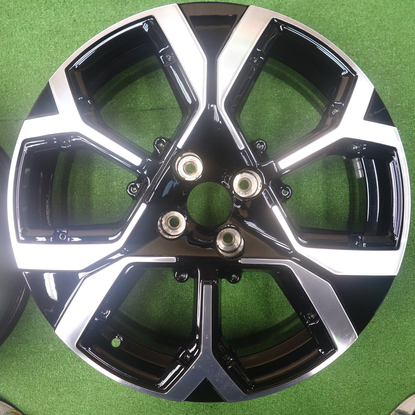 キレイ★シトロエン C4 純正 MOPAR ホイール 18インチ 18×6.5J PCD108/4H★6060703KTホ