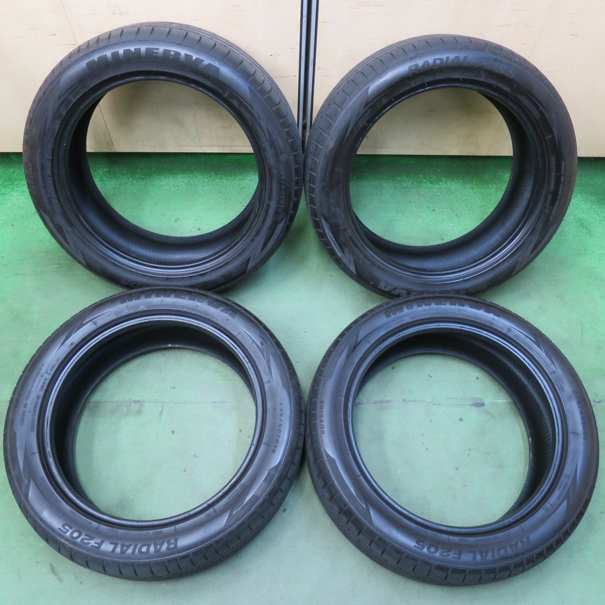 バリ溝！22年！9分★235/50R19 ミネルバ ラジアル F205 タイヤ 19インチ ハリアー ベンツ GLA GLB 等★5112211イノタ