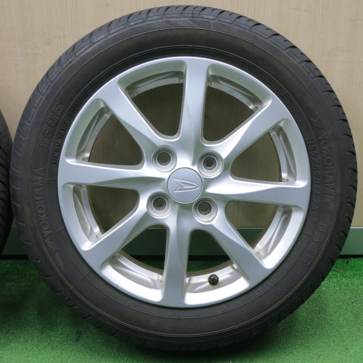 [送料無料] 超バリ溝！23年！ほぼ10分★ダイハツ タント ムーヴ 等 純正 155/65R14 ヨコハマ S306 14インチ PCD100/4H★5010206NJノ