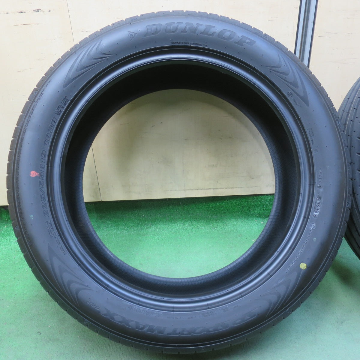 新車外し！26年★225/55R19 ダンロップ SP SPORT MAXX 060 SPスポーツマックス 19インチ タイヤ  レクサス LM アルファード ヴェルファイア ハリアー 等★6042901イノタ