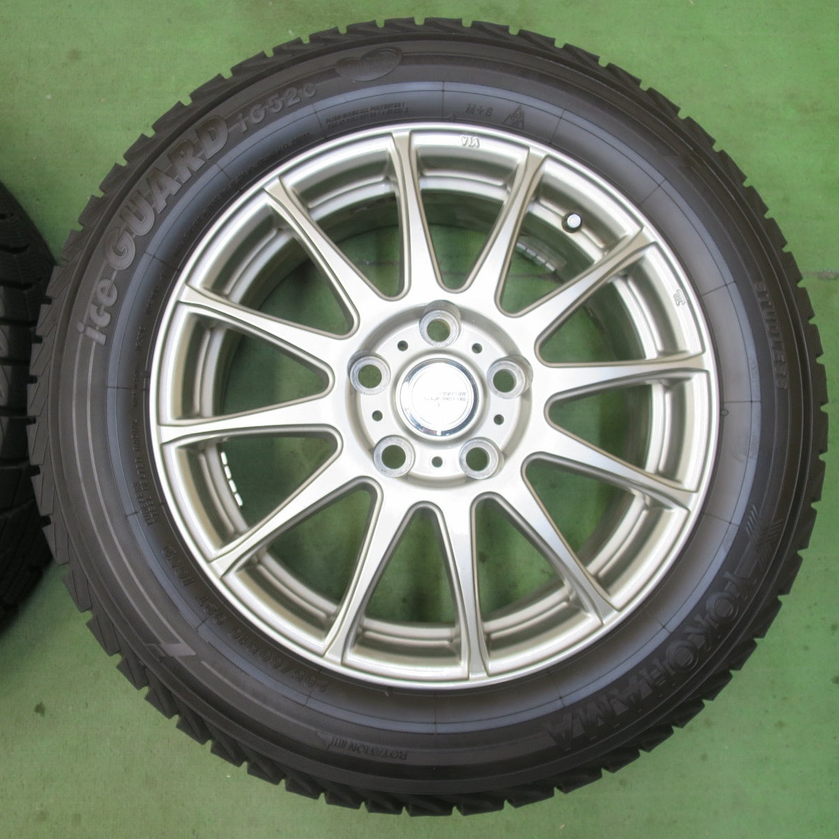 バリ溝！23年！キレイ！ほぼ10分★スタッドレス 205/60R16 ヨコハマ アイスガード iG52C ravrion LUMIERE ラブリオン 16インチ PCD114.3/5H★6022801イス