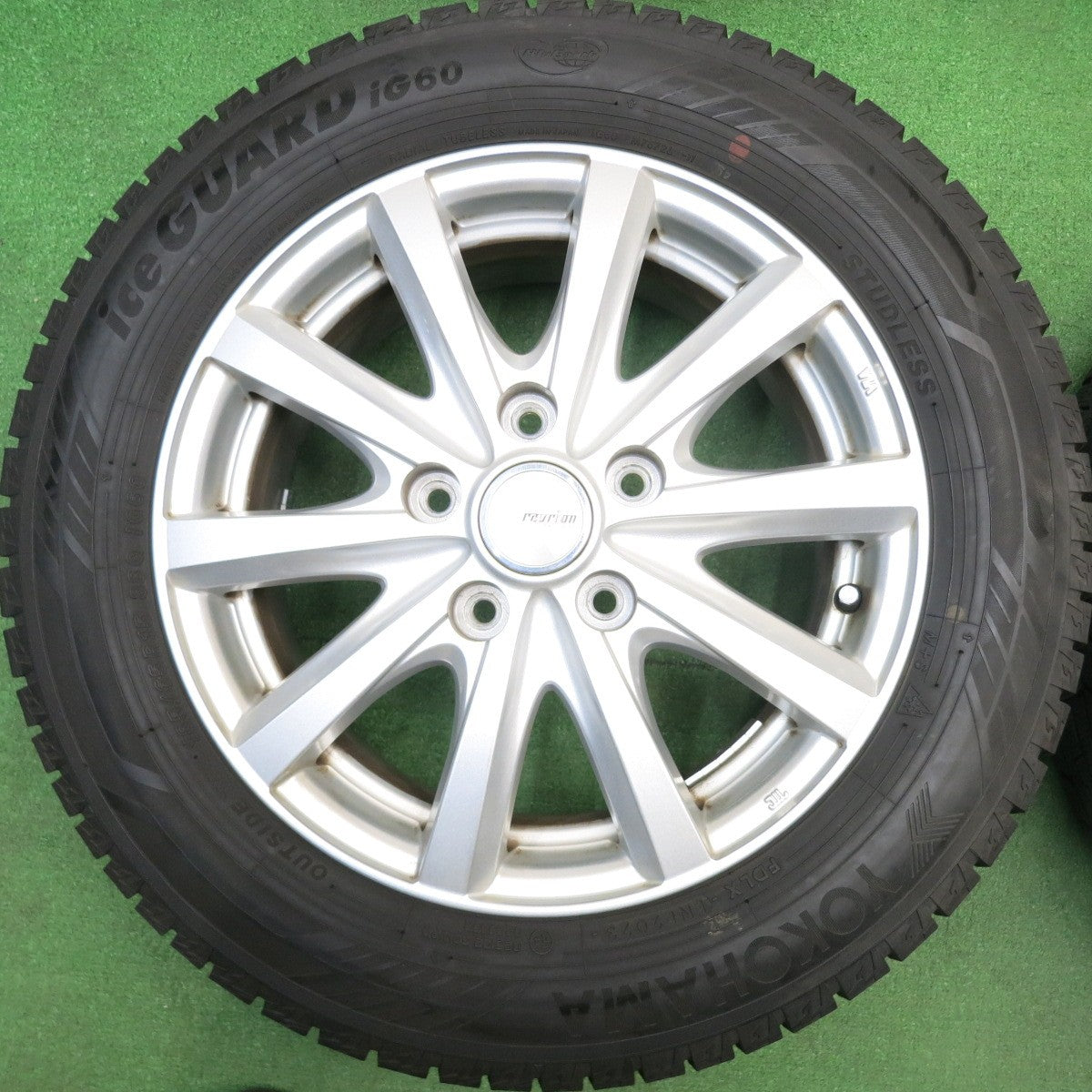 バリ溝！23年！9.5分★スタッドレス 185/65R15 ヨコハマ アイスガード iG60 ravrion RS01 ラブリオン 15インチ PCD114.3/5H★6022809HAス
