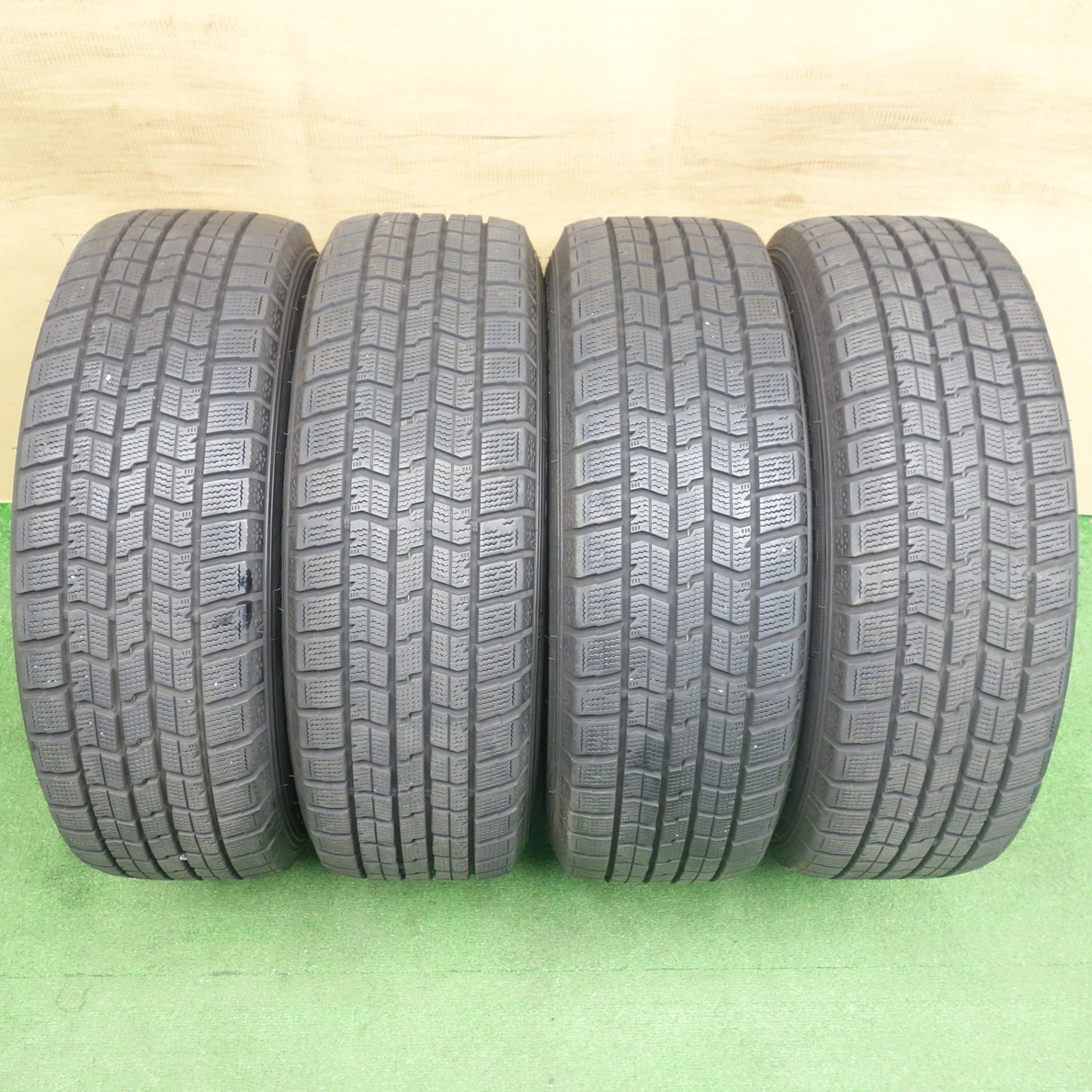 バリ溝！22年！キレイ！9分★プリウス 等 195/65R15 スタッドレス グッドイヤー アイスナビ7 ravrion RS01 ラブリオン 15インチ PCD100/5H★6022002KTス