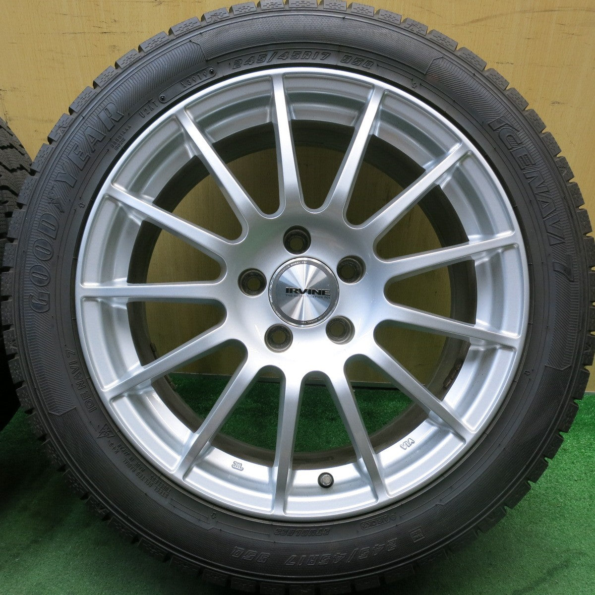 バリ溝！9.5分以上★ベンツ 等 IRVINE F01 245/45R17 スタッドレス グッドイヤー アイスナビ7 アーヴィン 17インチ PCD112/5H★5080913HAス