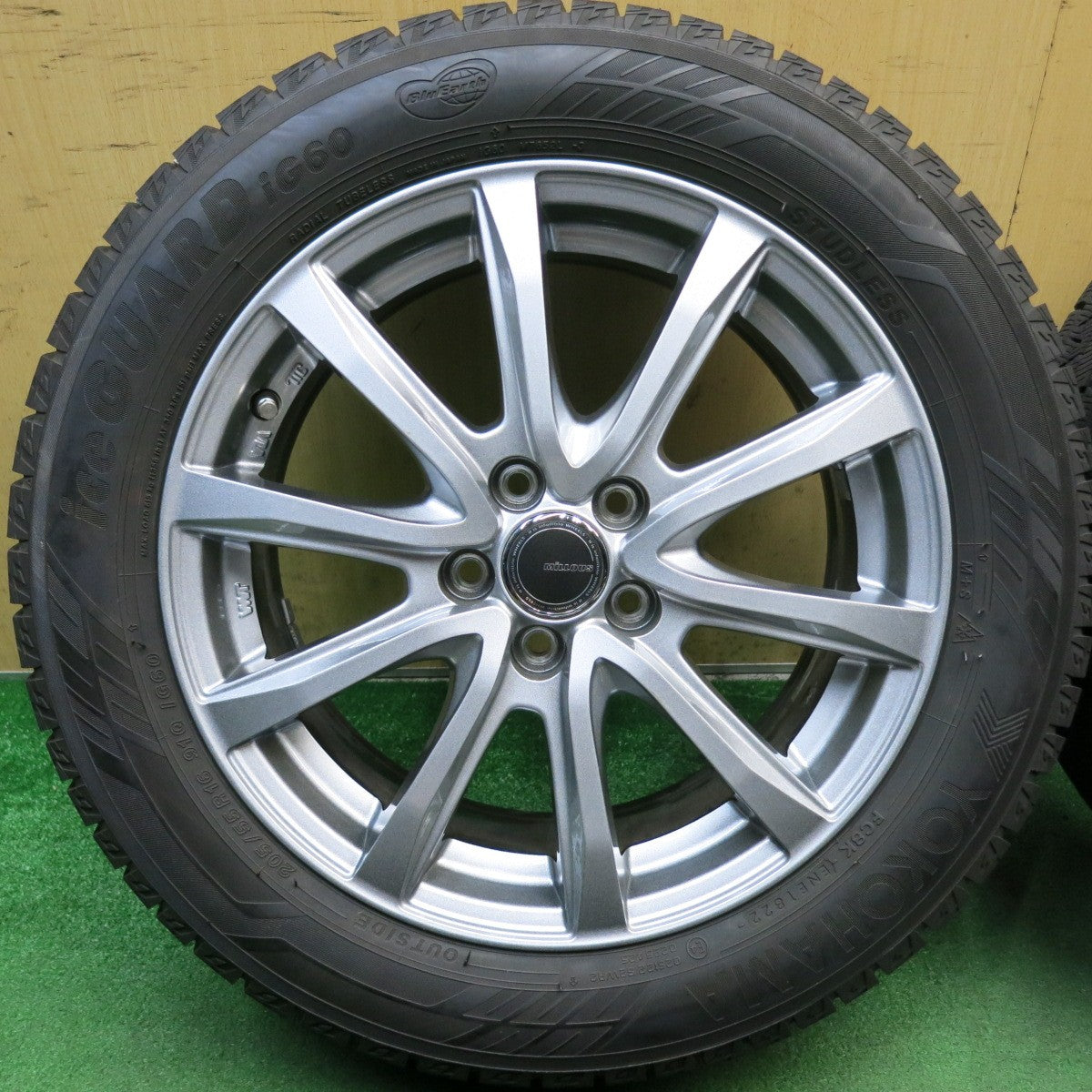 バリ溝！22年！キレイ！9.5分◎86 BRZ 等 205/55R16 スタッドレス ヨコハマ アイスガード iG60 MiLLOUS ミルアス 16インチ PCD100/5H◎6092606HAス