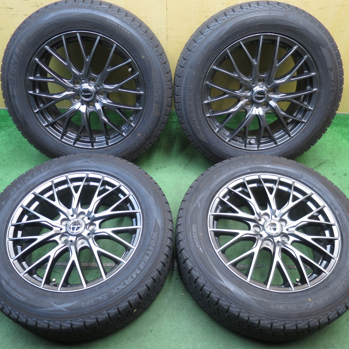 バリ溝！22年！キレイ！9.5分★スタッドレス 235/60R18 ダンロップ ウインターマックス SJ8 SJ8+ Exceeder エクシーダー 18インチ PCD114.3/5H★5081803NJス