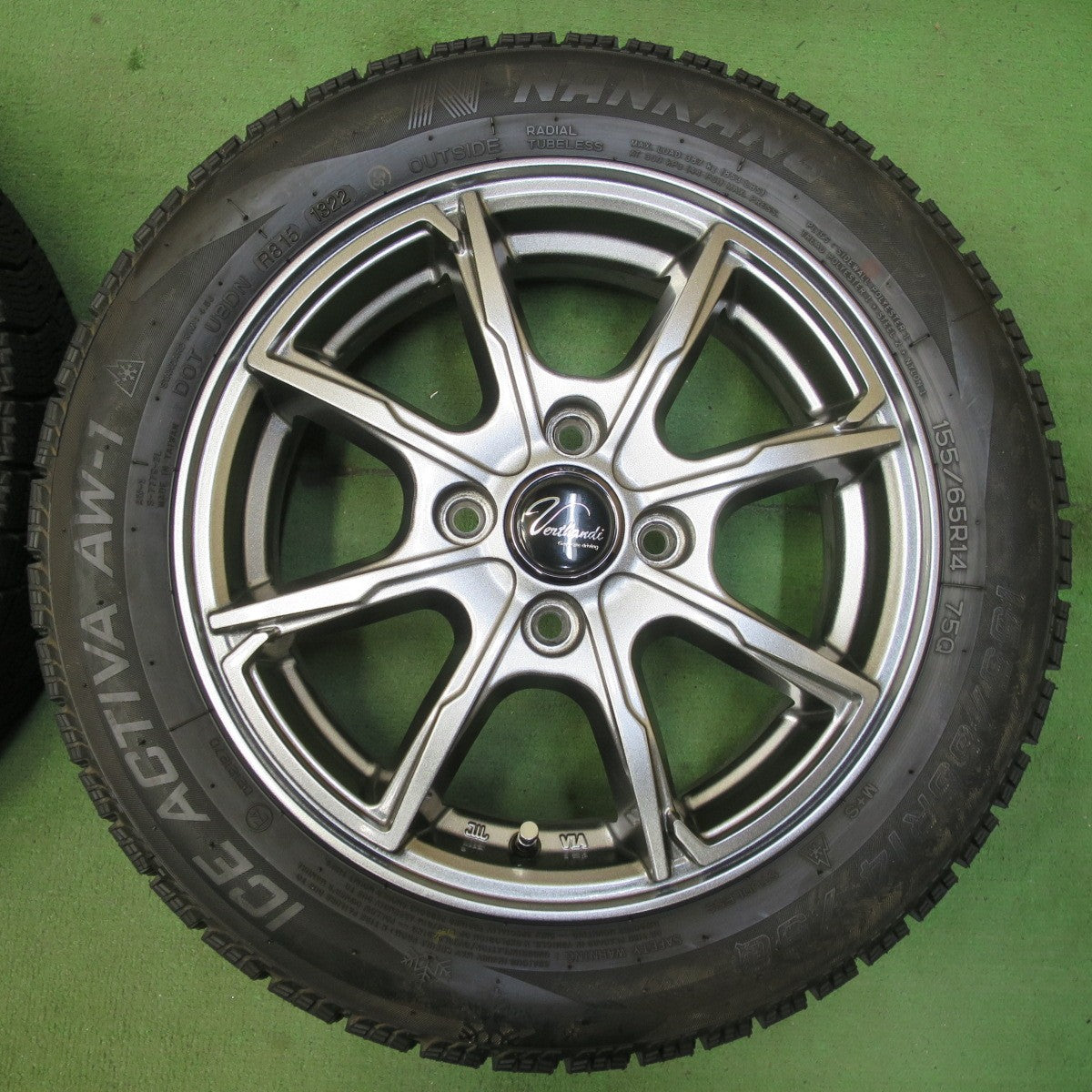 バリ溝！22年！キレイ！9.5分以上★スタッドレス 155/65R14 ナンカン アイスアクティバ AW-1 Verthandi ヴェルザンディ ヴェルサンディ 14インチ PCD100/4H★5072504イス