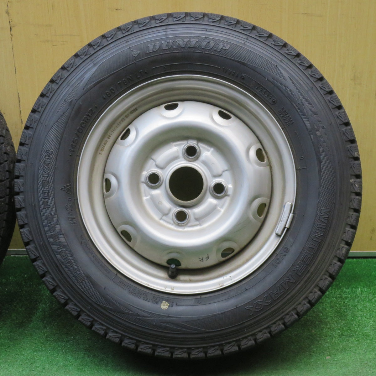 バリ溝！22年！ほぼ10分★スタッドレス 145/80R12 80/78N ダンロップ ウインターマックス SV01 TOPY スチール 12インチ PCD100/4H★6022301NJス