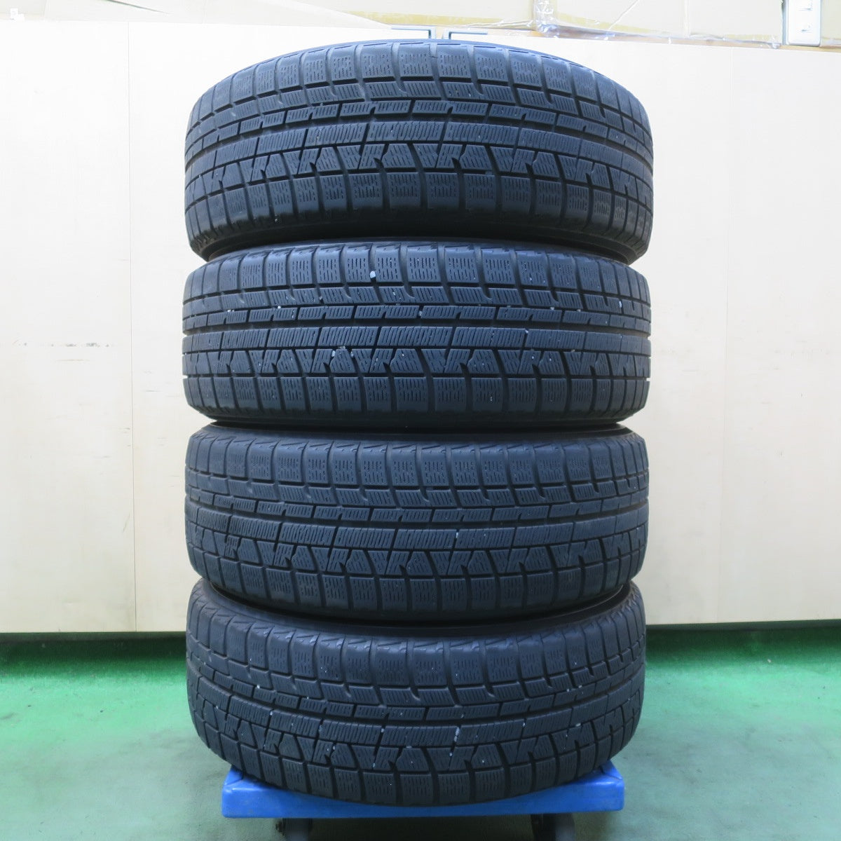 キレイ◎スタッドレス 205/60R16 ヨコハマ アイスガード iG50 プラス TEAD テッド 16インチ PCD114.3/5H◎6061502イス