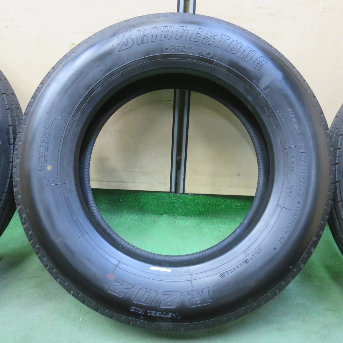 新車外し！26年！6本★トラック タイヤ 215/70R17.5 118/116N ブリヂストン R202 17.5インチ★6070207イノタ
