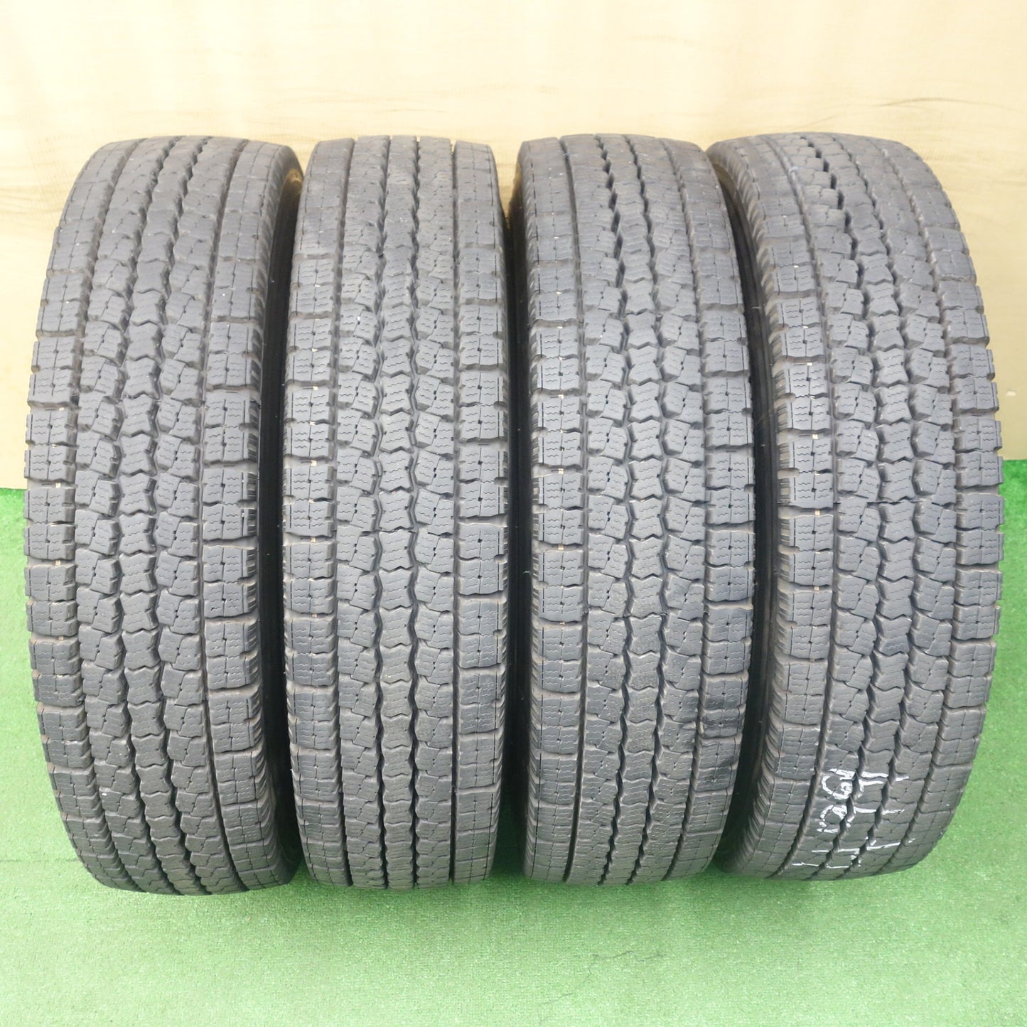 バリ溝！25年！9.5分★トラック タイヤ 225/80R17.5 123/122L スタッドレス トーヨー M919 17.5インチ★6022005KTスタ