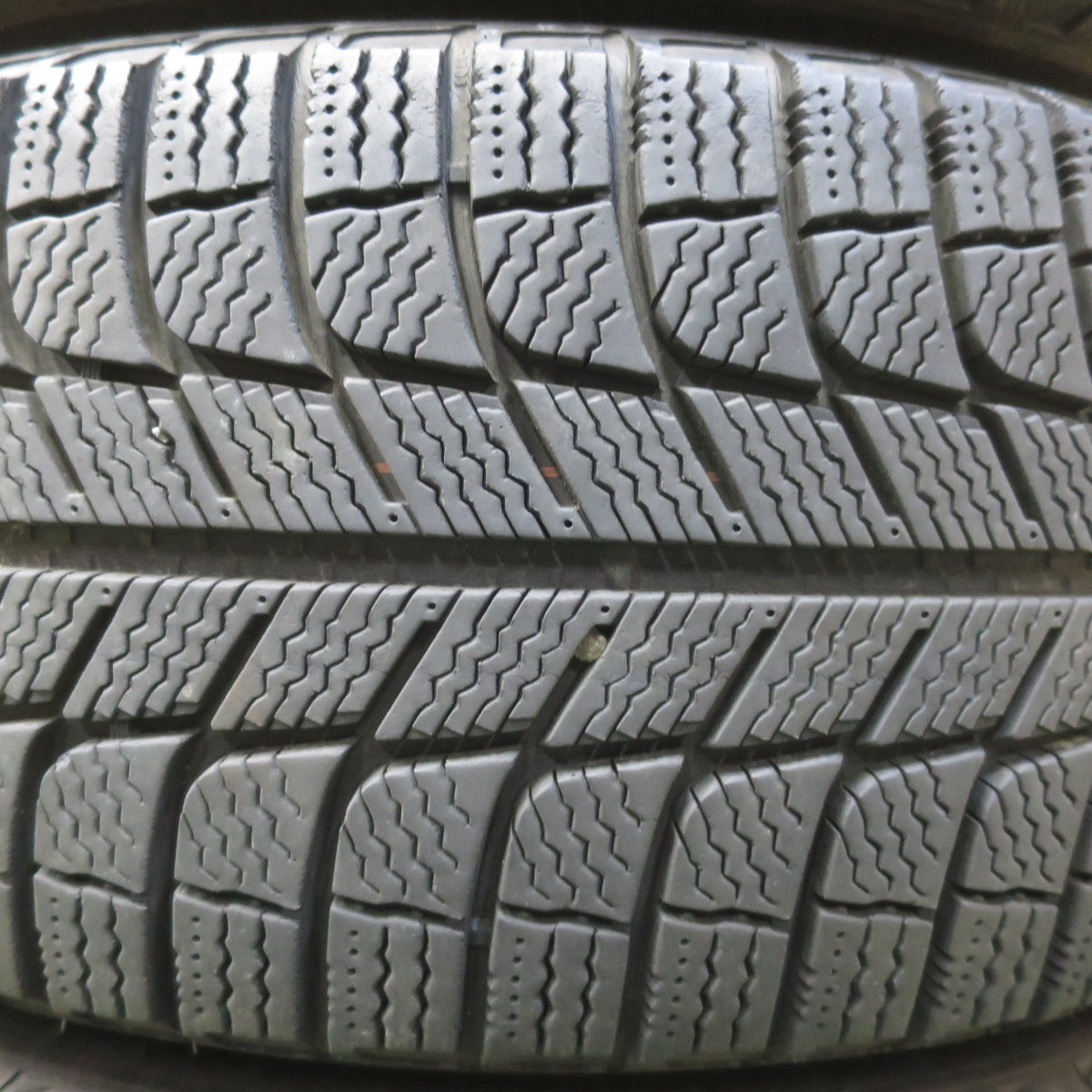 バリ溝！キレイ！9分★アウディ A4 純正 225/55R16 スタッドレス ミシュラン X-ICE XI3 16インチ PCD112/5H★6051902イス