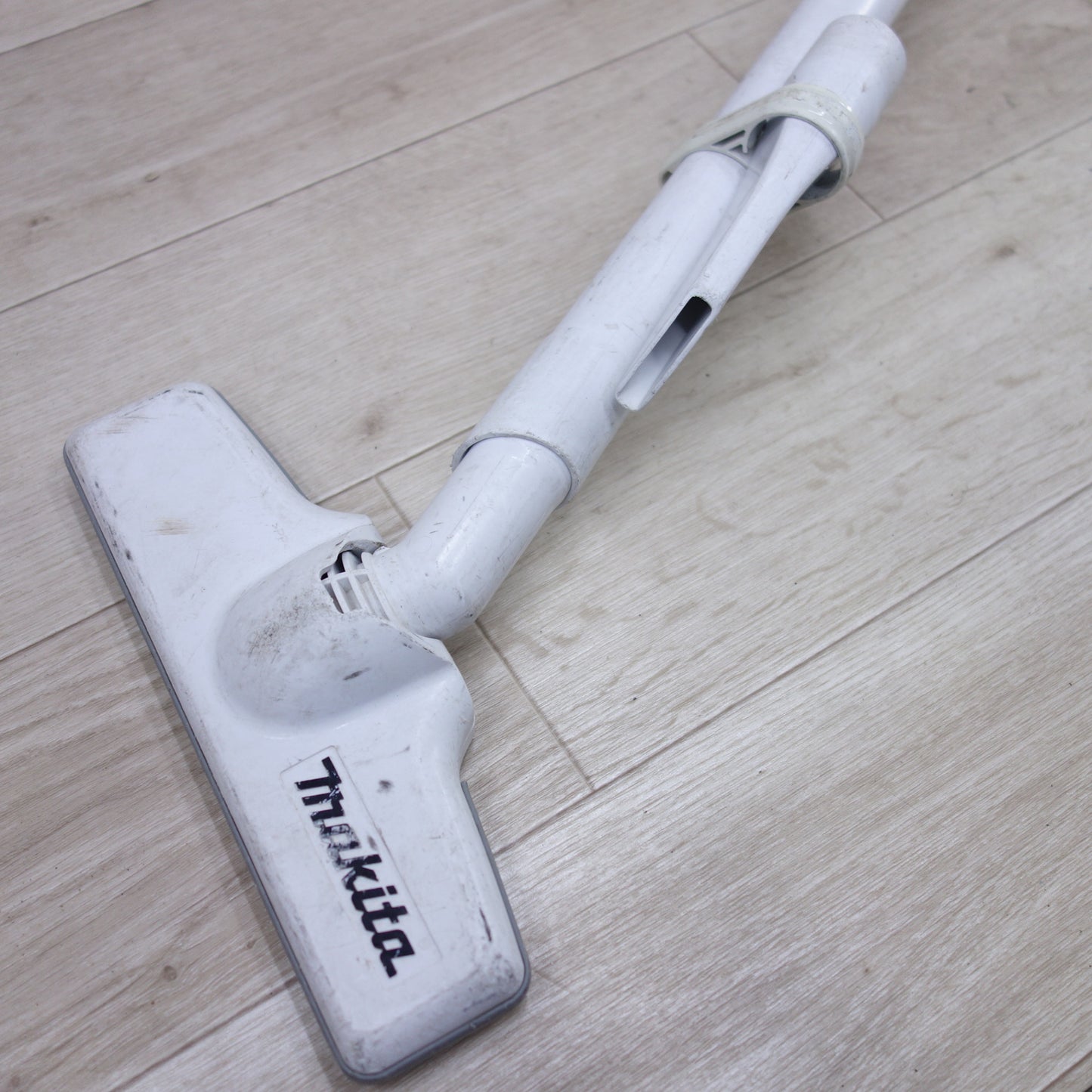 [送料無料] ◆マキタ 充電式 クリーナー CL281FD コードレス 18V 掃除機 集塵機 集じん makita◆