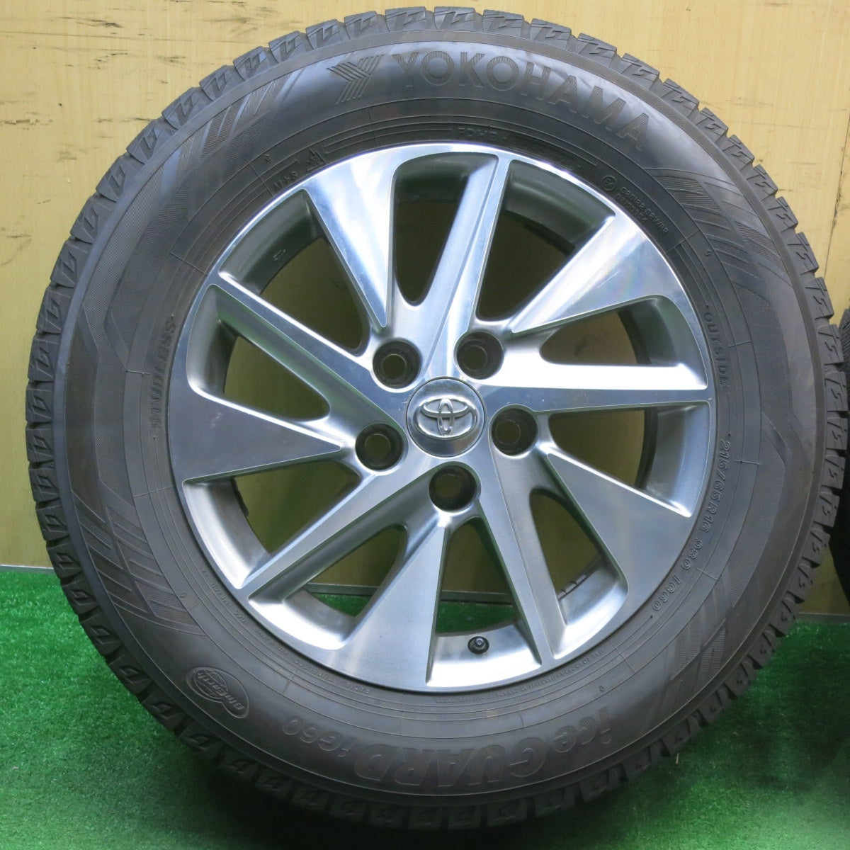 バリ溝！23年！キレイ！9.5分★トヨタ 20系 アルファード ヴェルファイア 純正 215/65R16 スタッドレス ヨコハマ アイスガード iG60 16インチ PCD114.3/5H★5041601NJス