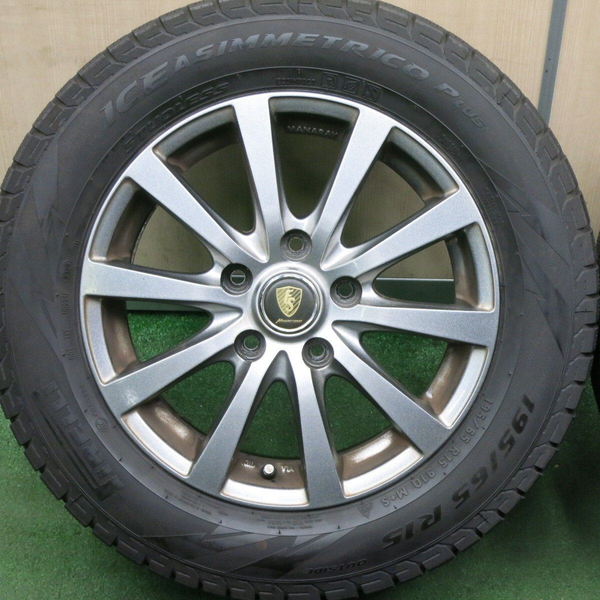 バリ溝！20年！8.5分★スタッドレス 195/65R15 ピレリ アイスアシンメトリコ プラス MANARAY SPORT PCD114.3/5H★4041705TNス