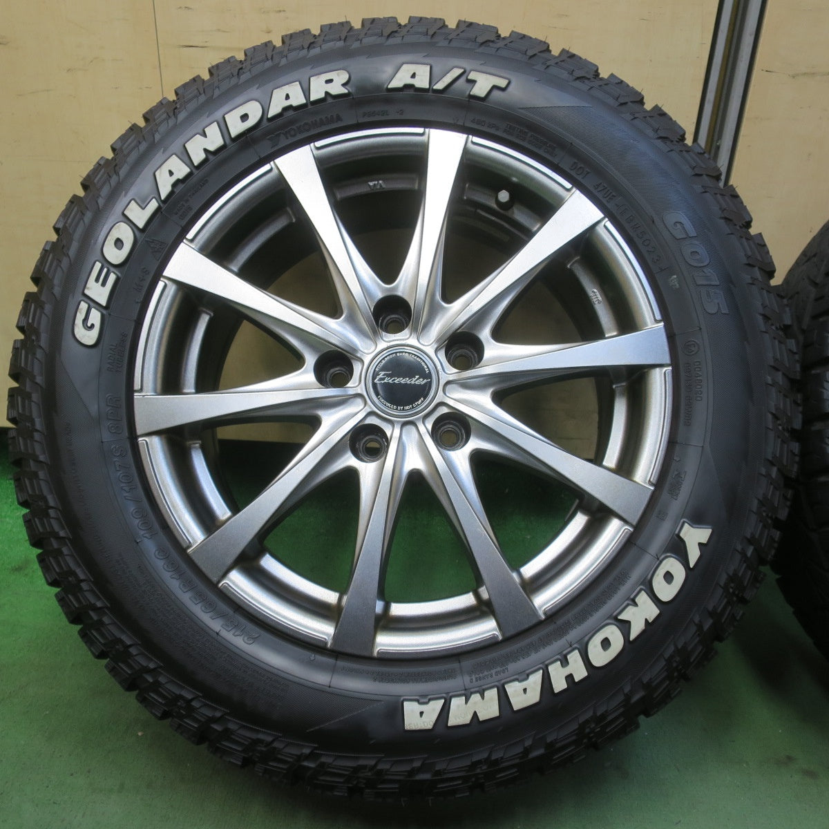 バリ溝！23年！キレイ！9.5分◎215/65R16 109/107S 8PR ヨコハマ ジオランダー A/T G015 ホワイトレター Exceeder エクシーダー 16インチ PCD114.3/5H◎6090403イノ