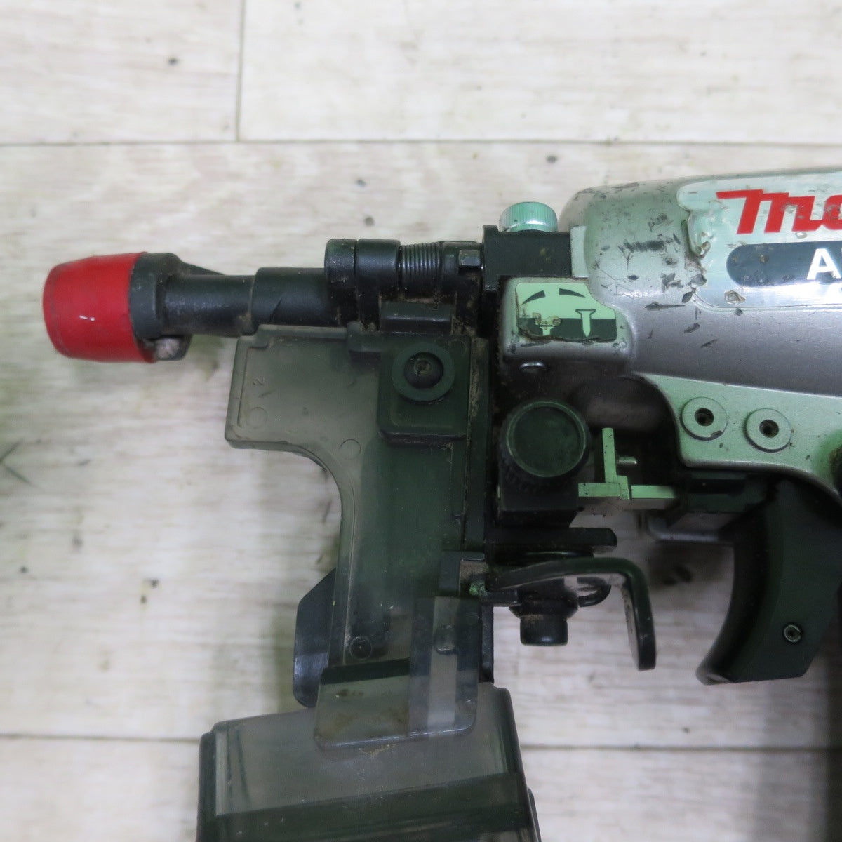 [送料無料] ☆マキタ 32mm 常圧 ポケット エア 釘打 AN301P 釘打ち機 エア 工具☆