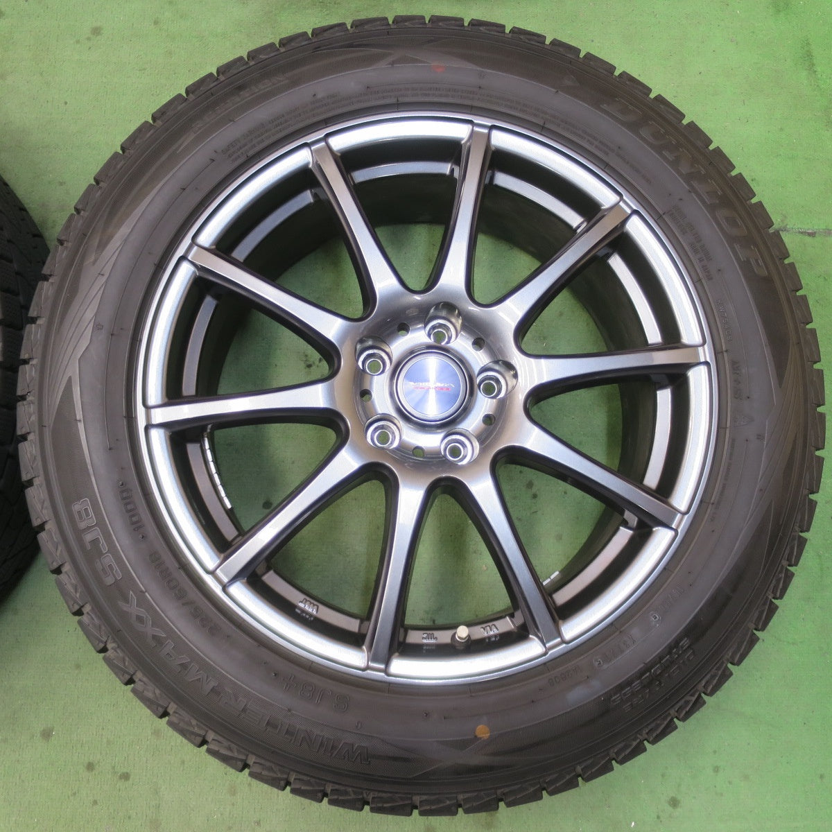 バリ溝！キレイ！9.5分★スタッドレス 225/60R18 ダンロップ ウインターマックス SJ8 SJ8+ VELVA CHARGE ヴェルヴァ チャージ 18インチ PCD114.3/5H★6012905イス