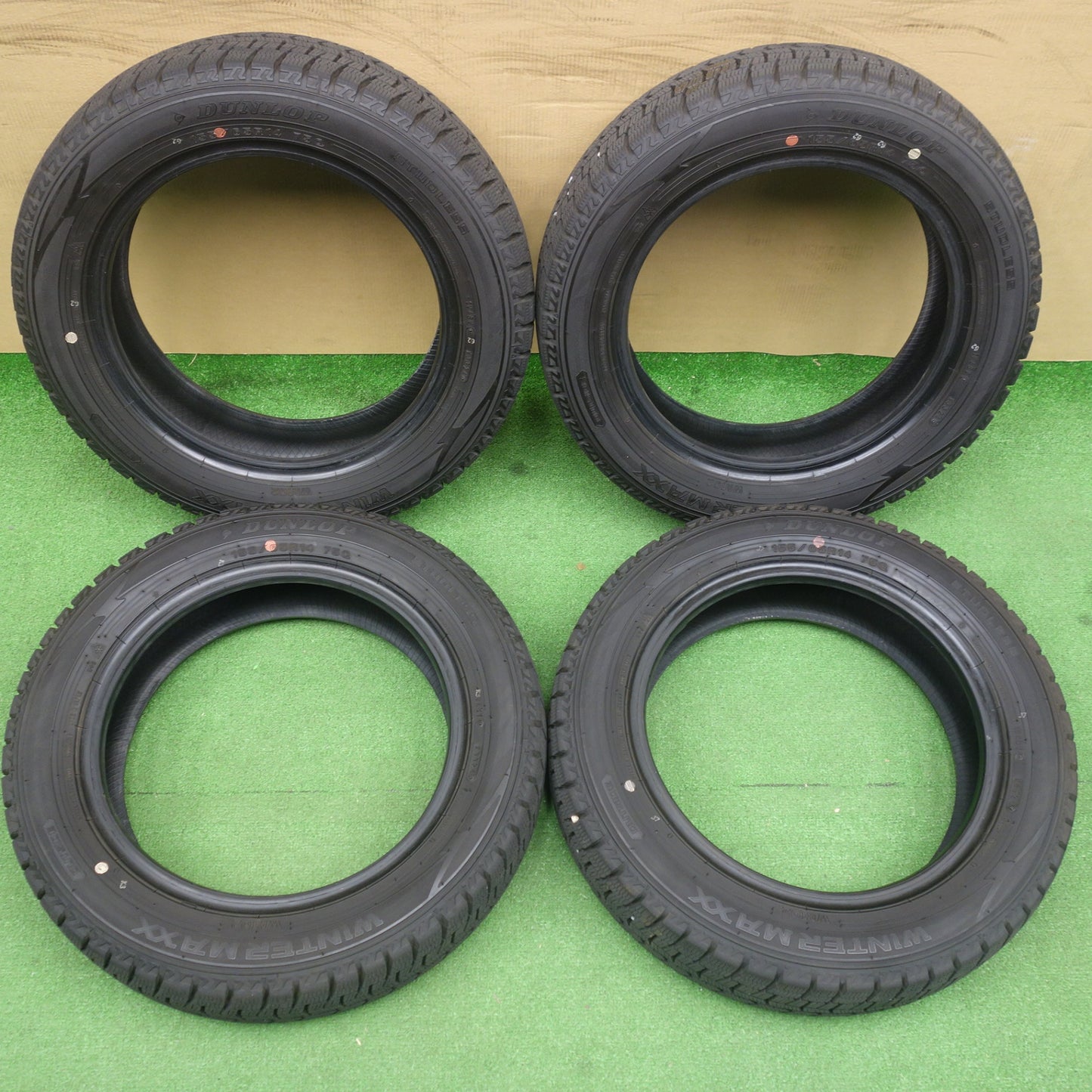 バリ溝！24年！9.5分★スタッドレス 155/65R14 ダンロップ ウインターマックス WM02 タイヤ 14インチ ワゴンR タント ムーヴ デイズ N-BOX 等★6051602KTスタ