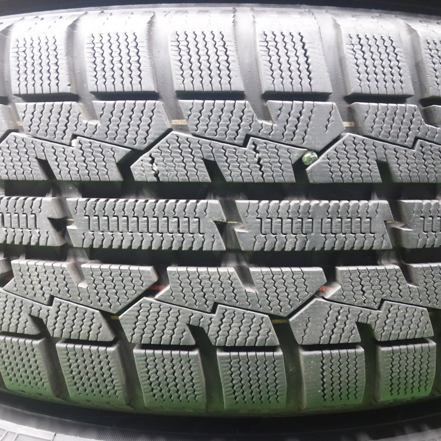 バリ溝！23年！キレイ！9.5分以上★MINI ミニ F55系 smartline 365 195/55R16 スタッドレス トーヨー オブザーブ ガリット GIZ スマートライン 16インチ PCD112/5H★5122501KTス