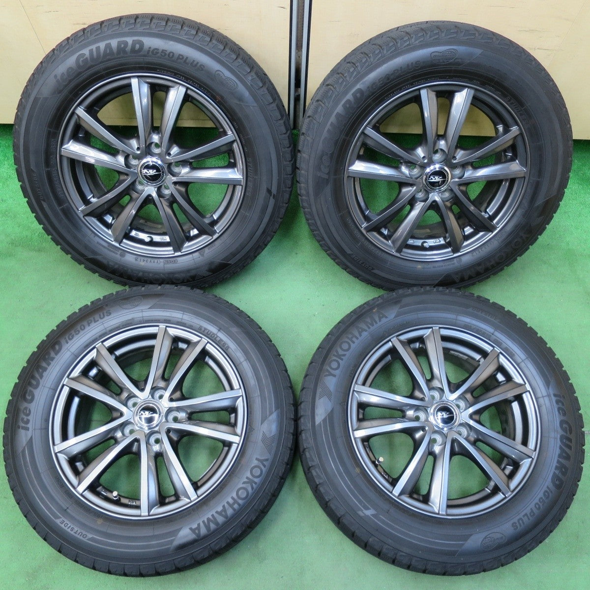 キレイ★プリウス 等 195/65R15 スタッドレス ヨコハマ アイスガード iG50 プラス NIRVANA NV ニルヴァーナ ニルバーナ 15インチ PCD100/5H★5020308イス