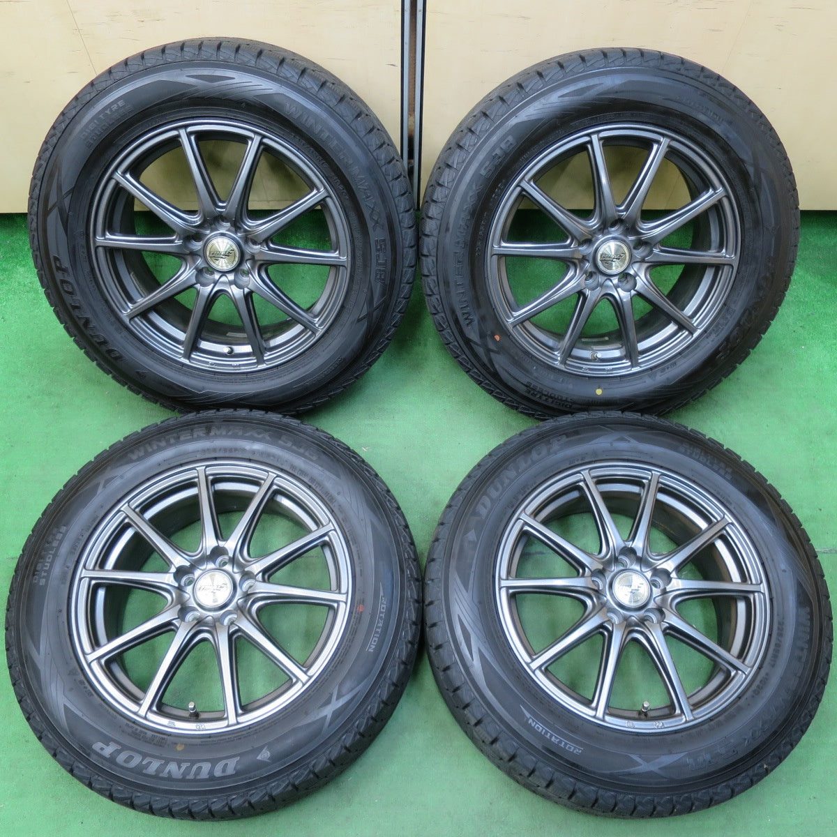 [送料無料] バリ溝！9分★スタッドレス 225/65R17 ダンロップ ウインター マックス SJ8 FINAL SPEED MiD ファイナルスピード 17インチ PCD114.3/5H★4111808イス