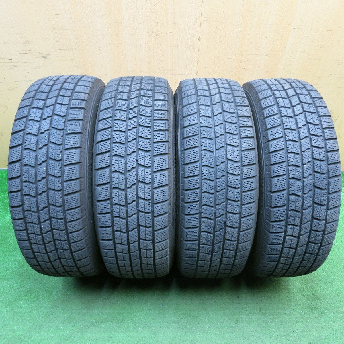 バリ溝！22年！キレイ！9分★スタッドレス 215/65R16 グッドイヤー アイスナビ7 ravrion RS01 ラブリオン 16インチ PCD114.3/5H★5031606TNス
