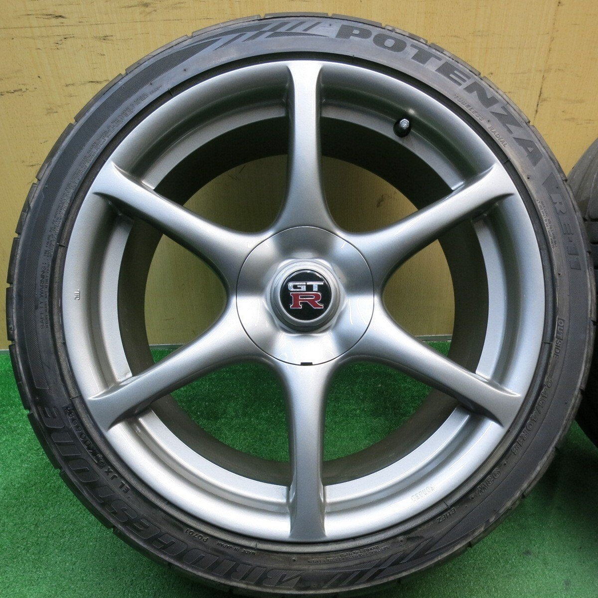 キレイ★日産 GT-R R34 純正 245/40R18 ブリヂストン ポテンザ RE-11 18インチ GTR PCD114.3/5H★5052303AKノ
