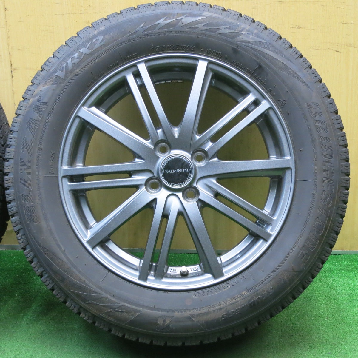 バリ溝！キレイ！9分★スタッドレス 195/65R16 ブリヂストン ブリザック VRX2 BALMINUM バルミナ 16インチ PCD100/4H★5050706NJス