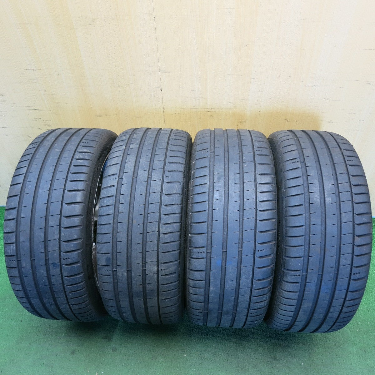 バリ溝！24年！9.5分◎ジャガー XJ 純正 255/35R20 ミシュラン パイロットスポーツ5 20インチ PCD108/5H◎6080205HAノ