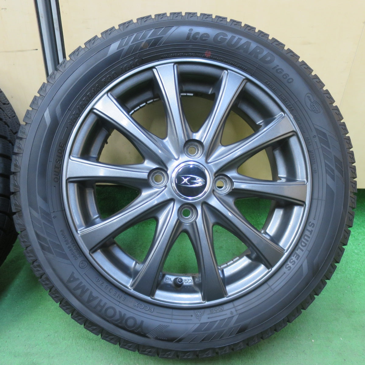 バリ溝！24年！9.5分★スタッドレス 165/65R14 ヨコハマ アイスガード iG60 Exsteer エクスター 14インチ ソリオ ハスラー 等 PCD100/4H★5102008イス