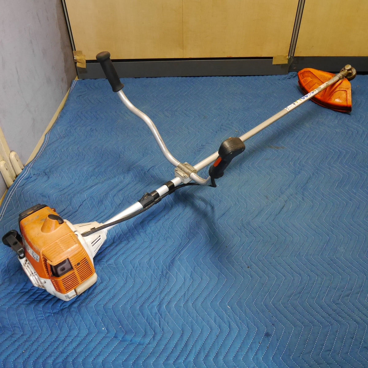 【岐阜発 直接引取限定】☆STIHL スチール エンジン 刈払機 FS120 刈り払い機 草刈機 草刈り機☆