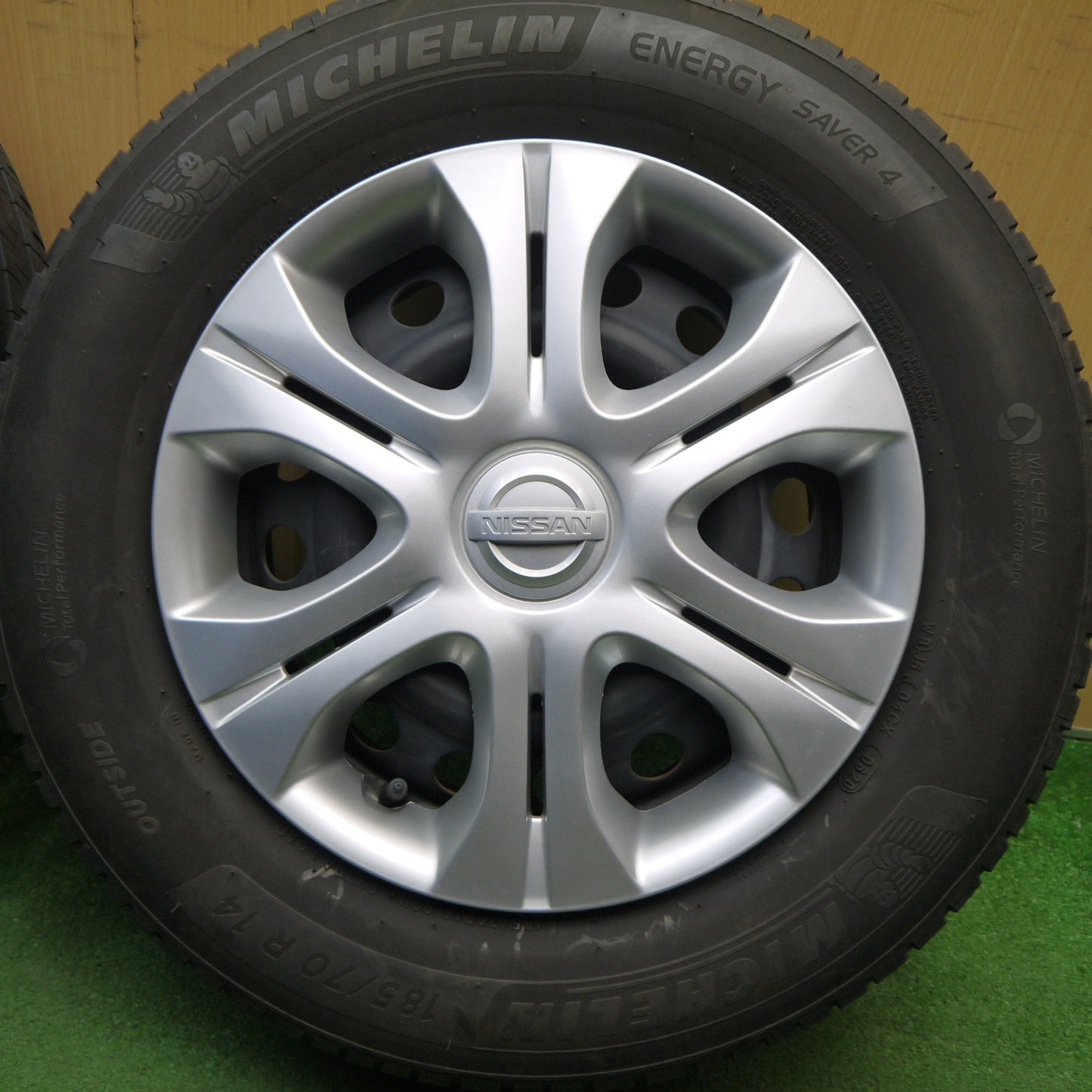 2本価格★日産 E12 ノート 純正 スチール 185/70R14 ミシュラン エナジーセイバー4 14インチ PCD100/4H★6040106Hノ