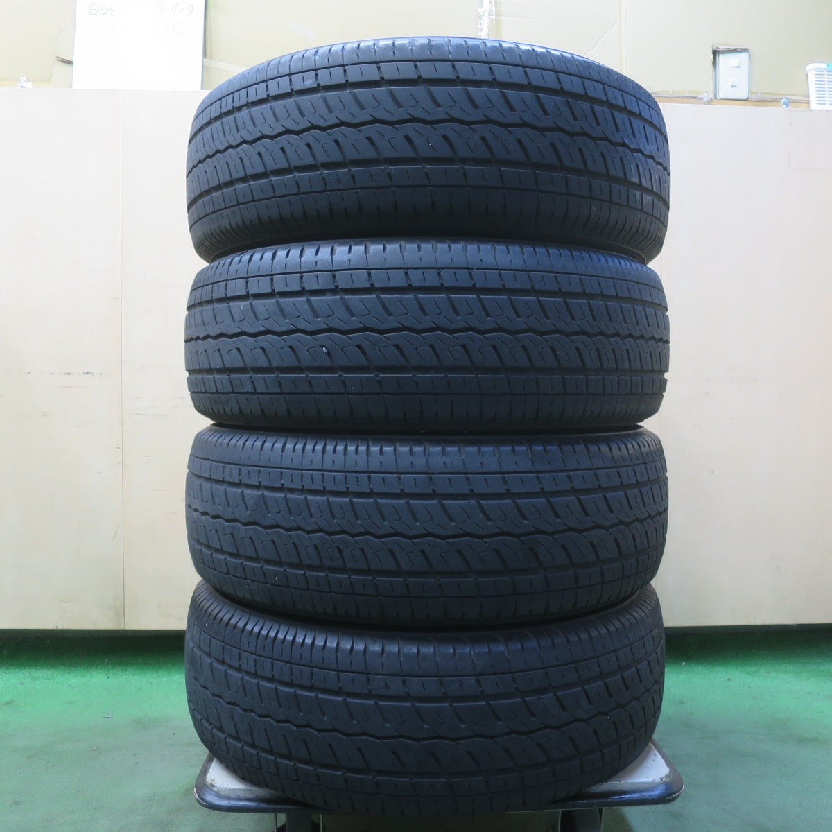 4本価格◎215/65R16 トーヨー H20 ホワイトレター 16インチ タイヤ ハイエース キャラバン 等◎6083109イノタ