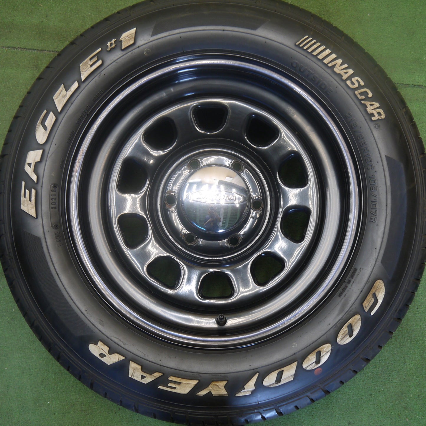 バリ溝！キレイ！9.5分◎215/65R16 109/107R グッドイヤー イーグル #1 ナスカー DAYTONA デイトナ スチール 16インチ PCD139.7/6H◎6061502Hノ