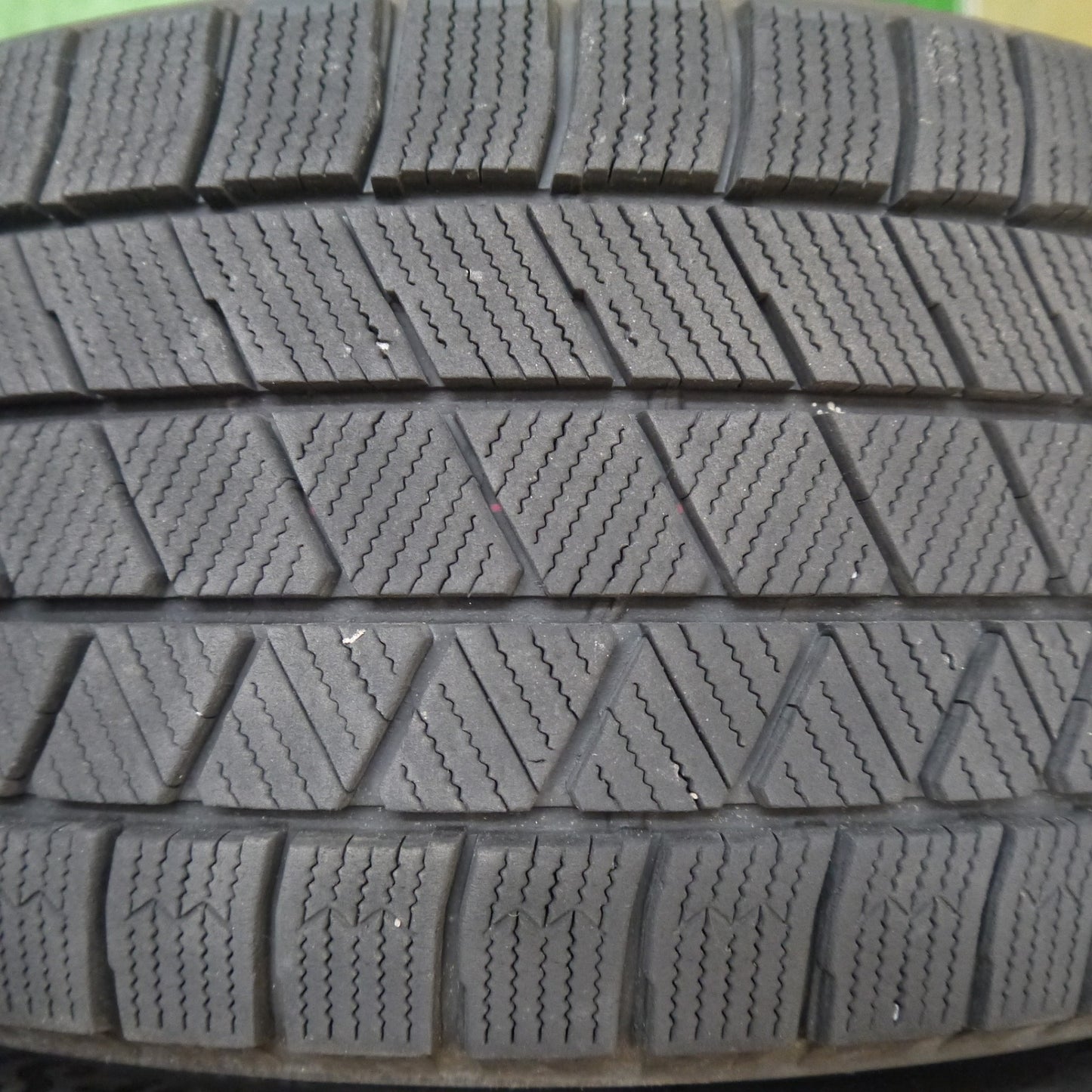 バリ溝！23年！キレイ！9.5分★スタッドレス 195/50R16 ブリヂストン ブリザック VRX3 EuroSpeed MANARAY SPORT マナレイ スポーツ 16インチ PCD114.3/5H★5120304Hス